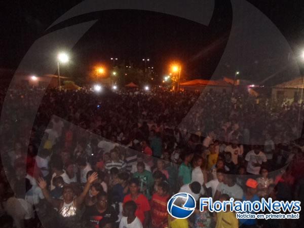 Prefeitura de Bar&atilde;o de Graja&uacute; realiza show da virada no R&eacute;veillon 2015.(Imagem:FlorianoNews)
