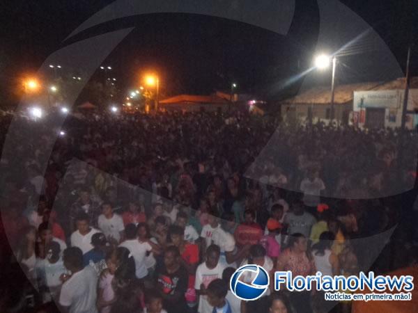 Prefeitura de Bar&atilde;o de Graja&uacute; realiza show da virada no R&eacute;veillon 2015.(Imagem:FlorianoNews)
