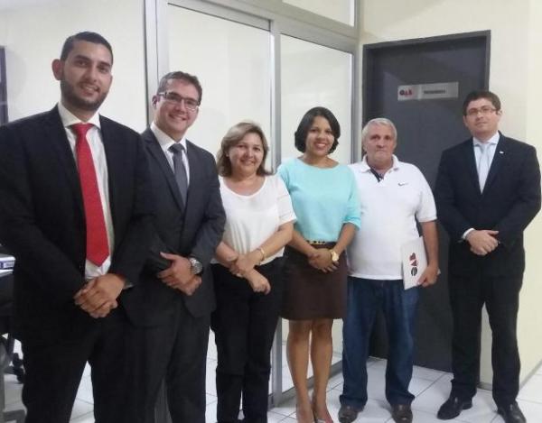 OAB Floriano discute estrat&eacute;gias para debater problemas do Judici&aacute;rio piauiense.(Imagem:OAB)
