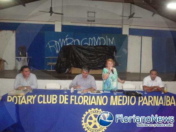 Rotary Club de Floriano confere t&iacute;tulo de associado honor&aacute;rio &agrave; florianenses.(Imagem:FlorianoNews)