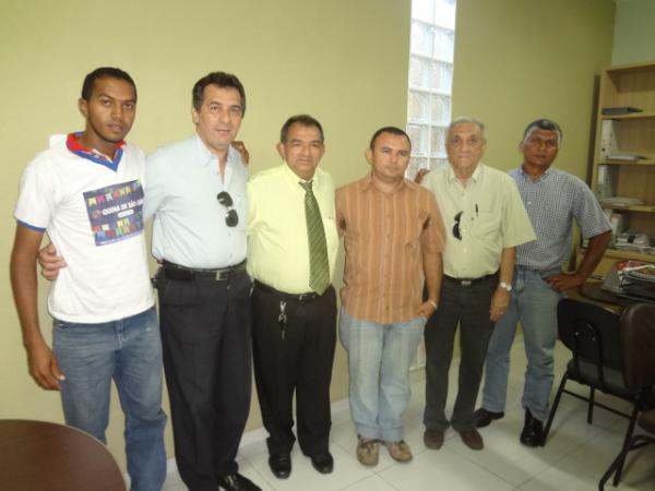 PSB e PRB fecham alian&ccedil;a pol&iacute;tica com dois partidos.(Imagem:FlorianoNews)