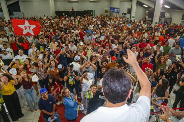 Rafael lança em Floriano plataforma para população enviar sugestões ao Plano de Governo 2027-2030(Imagem:Divulgação)