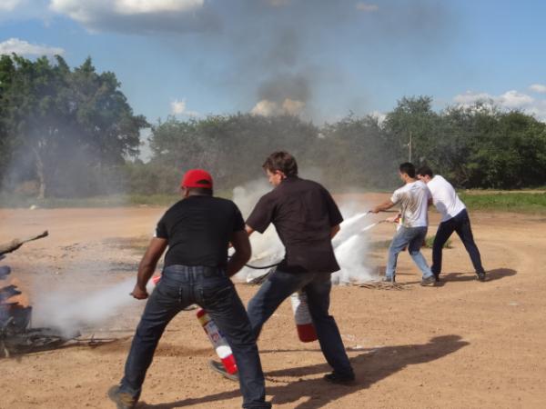 Bombeiros realizam curso de brigada de inc&ecirc;ndio em Floriano(Imagem:FlorianoNews)
