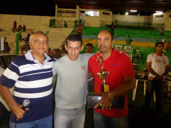 Reno vence 8 de Julho nos pênaltis e leva a melhor no Campeonato de Futebol Amador.(Imagem:FlorianoNews)