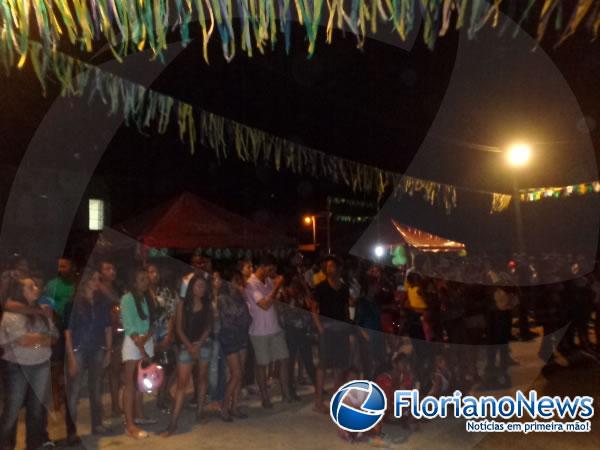 Col&eacute;gio Estadual realizou animada Festa Junina em Floriano.(Imagem:FlorianoNews)