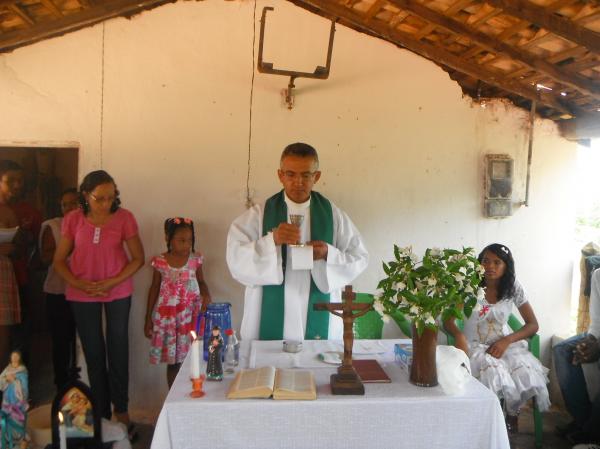 Realizada Missa de Natal com 1&ordf; Eucaristia na localidade Boca da Entrada.(Imagem:FlorianoNews)