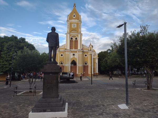 Igreja Matriz S&atilde;o Pedro de Alc&acirc;ntara(Imagem:FlorianoNews)