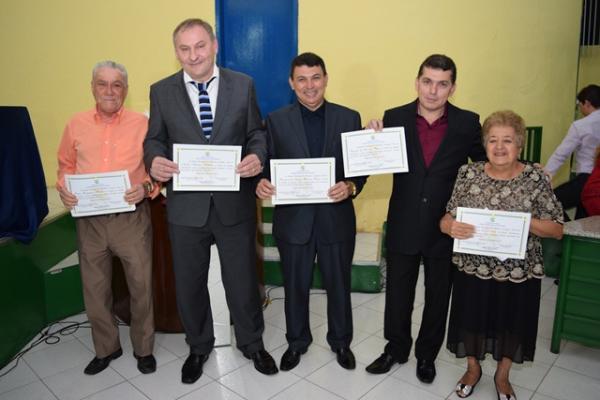 Personalidades s&atilde;o homenageadas com o Titulo de Cidad&atilde;o Florianense.(Imagem:Waldemir Miranda)