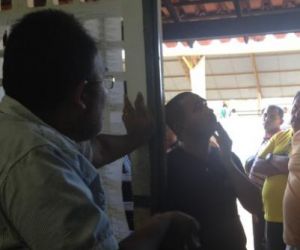 No Piauí, secretária de seção prepara 400 senhas para distribuir a eleitores