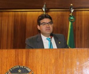 Luciano Nunes cobra do Governo informações sobre obras de mobilidade urbana na capital