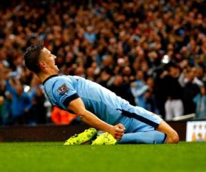 Balotelli vê Jovetic brilhar e dar vitória ao Manchester City contra o Liverpool