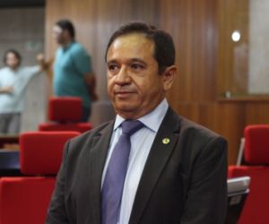 Deputado Dr. Hélio propõe debate sobre adoção no Estado