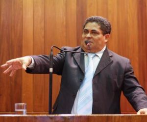 Cícero Magalhães critica comando da operação Lava Jato