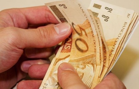 Novo salário mínimo entra em vigor nesta terça-feira