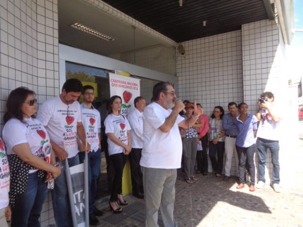 Banc&aacute;rios iniciam campanha salarial com manifesta&ccedil;&atilde;o em Floriano.(Imagem:FlorinoNews)