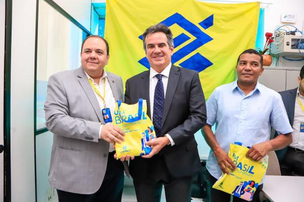 Senador Ciro Nogueira realiza um dia inteiro de reuni&otilde;es e atende prefeitos, vereadores e lideran&ccedil;as de todo o Piau&iacute;  (Imagem:Suyane Mesquita / ASCOM)