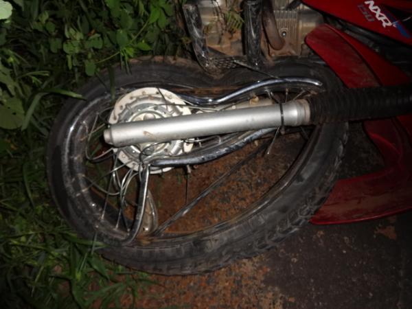Acidente envolvendo motocicleta e caminhonete deixa uma v&iacute;tima fatal e dois feridos em Floriano(Imagem:FlorianoNews)