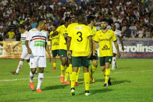 A 90 minutos da decisão, Flávio dá sacode: Tranquilidade não vai existir