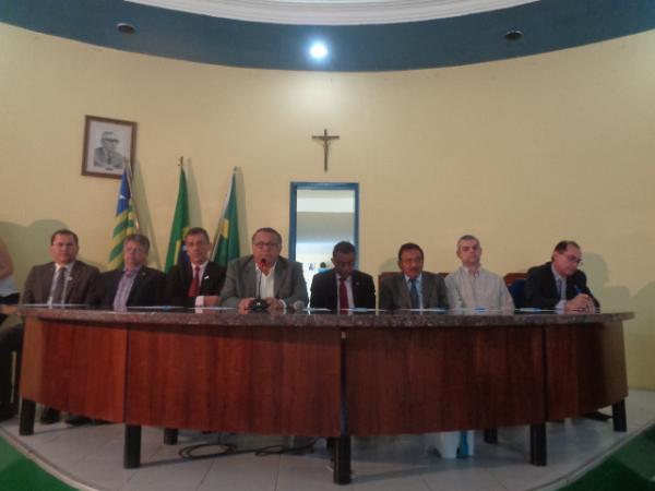 Realizada audi&ecirc;ncia para implanta&ccedil;&atilde;o do Curso de Medicina em Floriano.(Imagem:FlorianoNews)