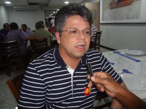 Gustavo Neiva fala de caminhada pol&iacute;tica no &uacute;ltimo dia de conven&ccedil;&atilde;o.(Imagem:FlorianoNews)