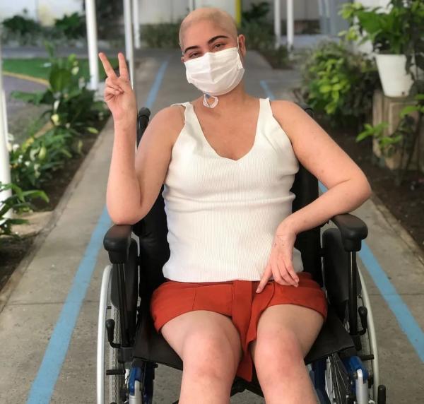 M&atilde;e promove a&ccedil;&atilde;o solid&aacute;ria em homenagem &agrave; filha transplantada que morreu por complica&ccedil;&otilde;es da Covid.(Imagem:Arquivo Pessoal )