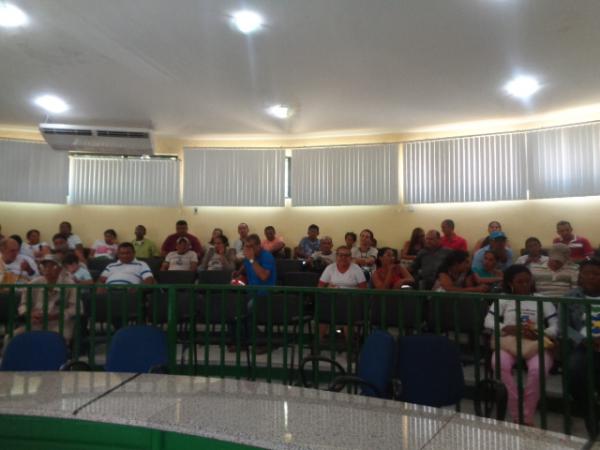 Reuni&atilde;o articula vacina&ccedil;&atilde;o Antirr&aacute;bica em Floriano.(Imagem:FlorianoNews)