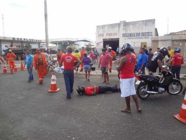 Motociclista sofre acidente ao passar em quebra-mola.(Imagem:FlorianoNews)