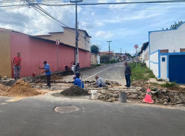 Opera&ccedil;&atilde;o Tapa-Buracos: Prefeitura trabalha para melhorar as condi&ccedil;&otilde;es das vias p&uacute;blicas de Floriano.(Imagem:Reprodu&ccedil;&atilde;o/Instagram)