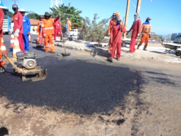 DNIT realizou recupera&ccedil;&atilde;o do contorno de avenidas em Floriano.(Imagem:FlorianoNews)