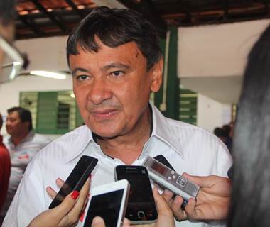 TRE manda governador retirar propaganda que ainda traz Lula como candidato