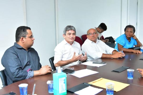 Comitiva de vereadores reivindica melhorias no atendimento de sa&uacute;de no HTN e UPA.(Imagem:CMF)