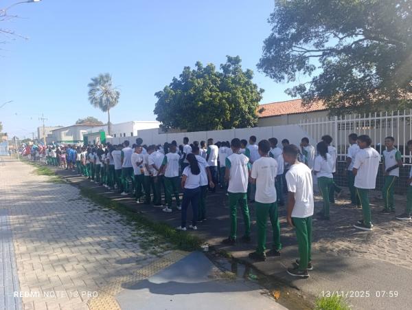 CETI Osvaldo da Costa e Silva celebra 65 anos com desfile cívico e dia de confraternização(Imagem:FlorianoNews)