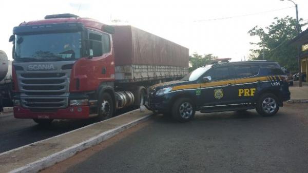 PRF apreende sete veículos com registro de roubo em fiscalização no Sul do Piauí.(Imagem:PRF)
