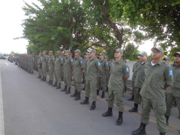 3º BPM realiza solenidade de entrega de uniformes dos alunos do CFSd 2015