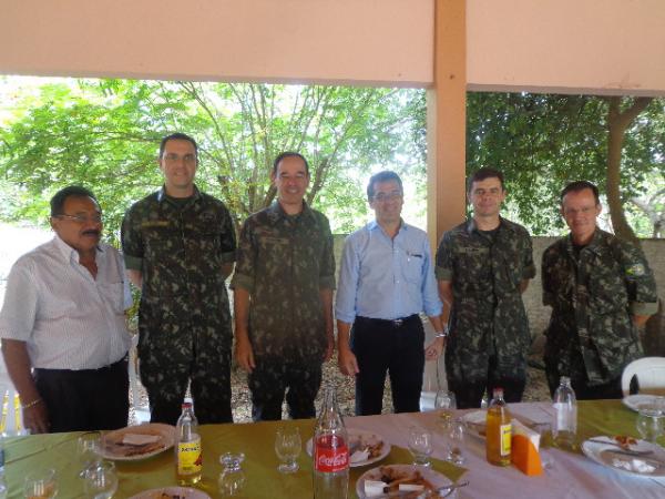 General do Ex&eacute;rcito brasileiro visitou a cidade de Floriano.(Imagem:FlorianoNews)