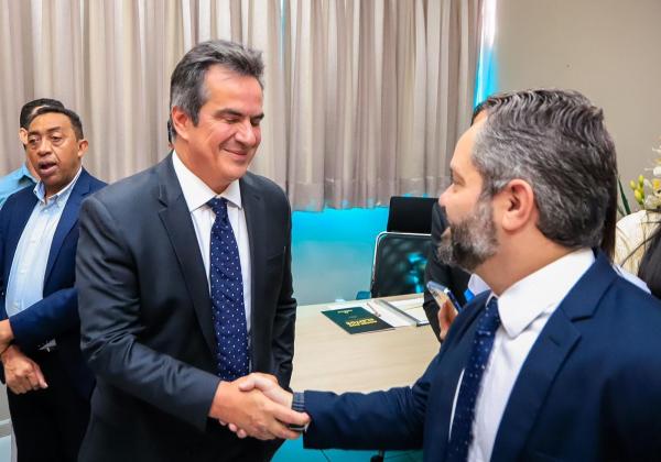 Senador Ciro Nogueira realiza um dia inteiro de reuni&otilde;es e atende prefeitos, vereadores e lideran&ccedil;as de todo o Piau&iacute;  (Imagem:Suyane Mesquita / ASCOM)