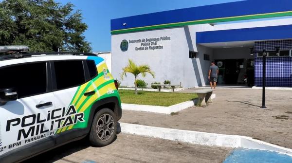 Filho é preso após agredir a mãe, quebrar móveis e tentar atear fogo em casa no Litoral do Piauí