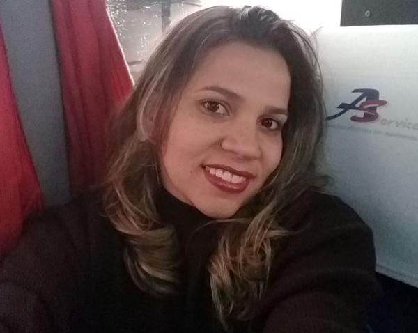 Sepultamento de Mônica Simplício acontece na tarde desta segunda-feira