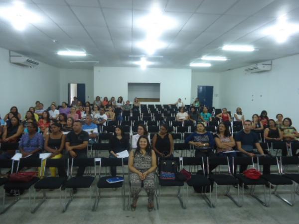 10ª GRE promove seminário sobre a Base Nacional Comum Curricular em Floriano.(Imagem:FlorianoNews)