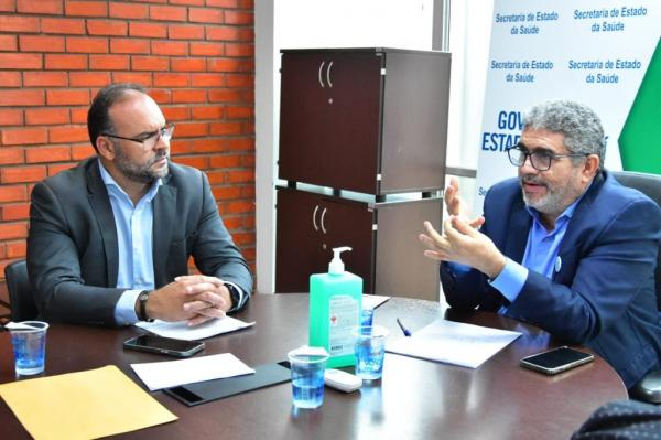 Comitiva de vereadores reivindica melhorias no atendimento de sa&uacute;de no HTN e UPA.(Imagem:CMF)