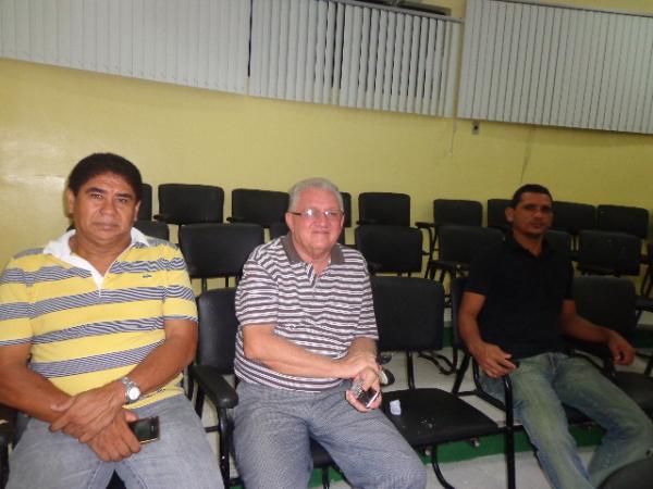 C&acirc;mara aprova Projetos em Sess&atilde;o Ordin&aacute;ria.(Imagem:FlorianoNews)