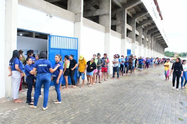 Prefeitura de Floriano distribui mais de 5 mil cestas b&aacute;sicas para fam&iacute;lias em situa&ccedil;&atilde;o de vulnerabilidade.(Imagem:Secom )