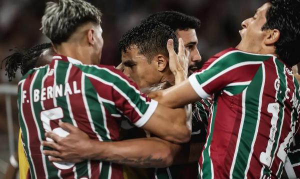 Fluminense derrota Bahia por 2 a 0 e avança na Copa do Brasil