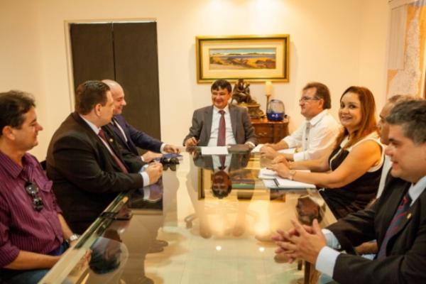 Governador acompanha conclusão do Jacinta Andrade