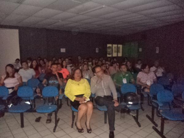 Curso de Administra&ccedil;&atilde;o realiza I semin&aacute;rio interdisciplinar em Floriano.(Imagem:FlorianoNews)