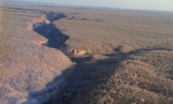 Brigadistas atuam no combate a incêndio no corredor ecológico de São Raimundo Nonato(Imagem: Ascom Semarh)