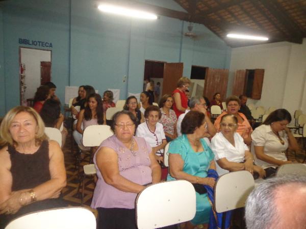 Sess&atilde;o Solene empossou cinco novas personalidades da ALBEARTES.(Imagem:FlorianoNews)