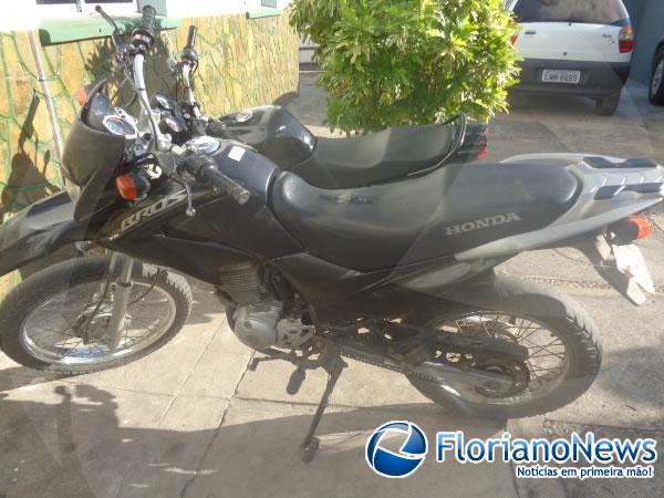For&ccedil;a T&aacute;tica recupera duas motocicletas que foram roubadas.(Imagem:FlorianoNews)