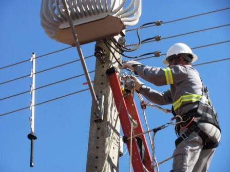 Projeto de Lei proíbe cortes de energia e água às sextas-feiras