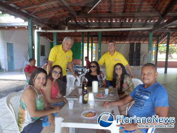 Docentes da rede privada comemoraram o Dia do Professor em manh&atilde; de lazer.(Imagem:FlorianoNews)